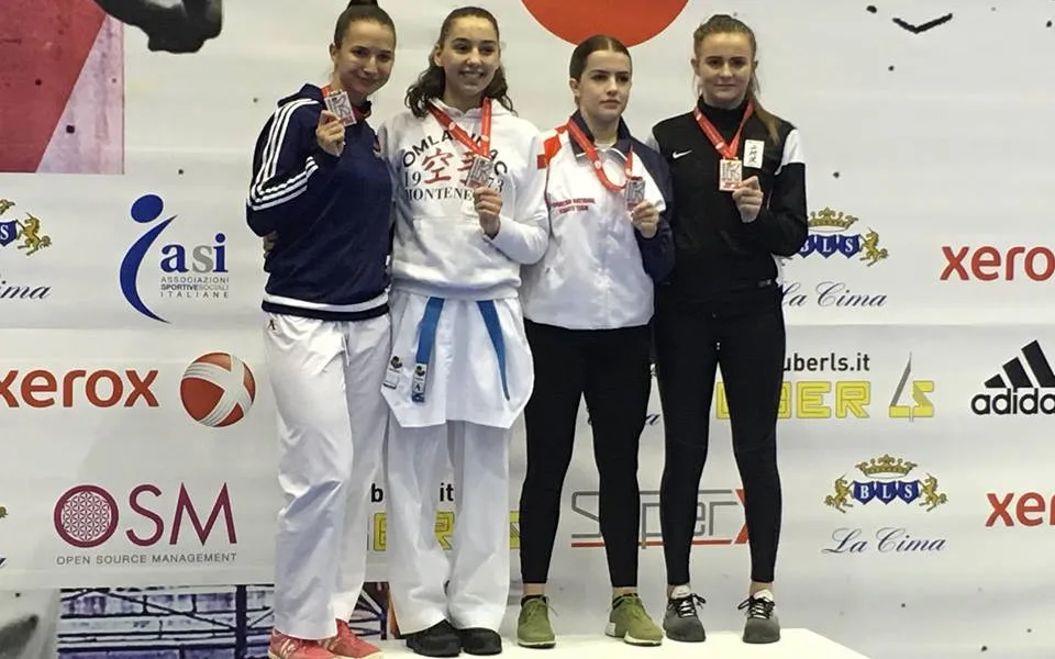 Martina Šáchová z TJ karate získala stříbrnou medaili ve světové lize