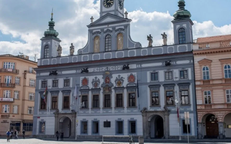 O místo jihočeského předsedy ČSSD se budou ucházet tři kandidáti.