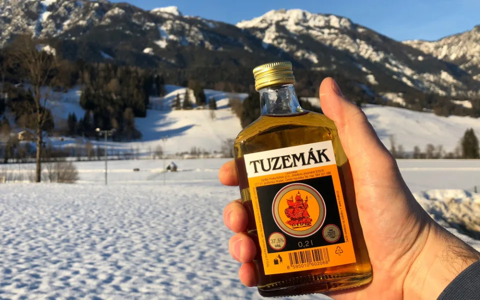 tuzemák3