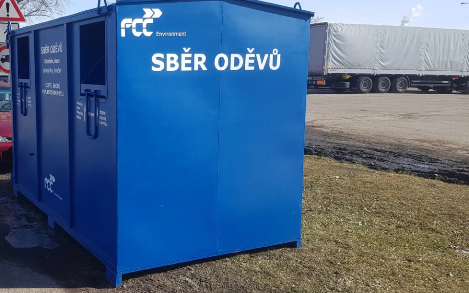 Kontejner na textil Na Dlouhé louce_
