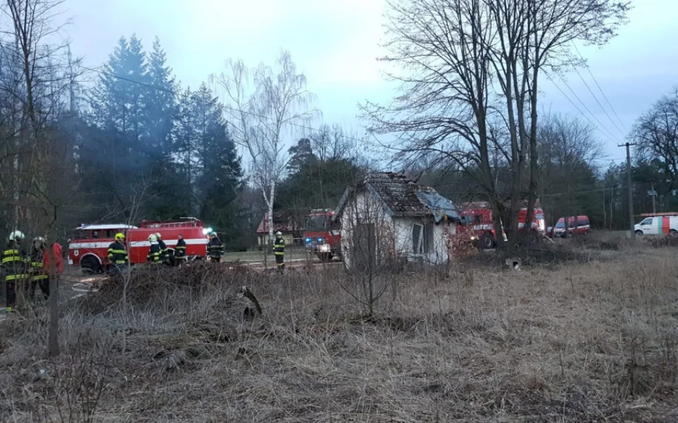 Ve Stráži nad Nežárkou začal hořet bývalý lihovar. Hasiči vyhlásili druhý stupeň poplachu