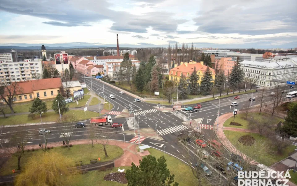 Lidická - Mánesova