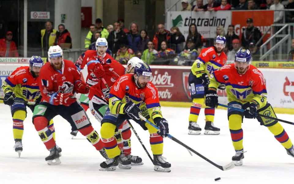 David Gilbert odvrací pardubickou hrozbu ve středním pásmu