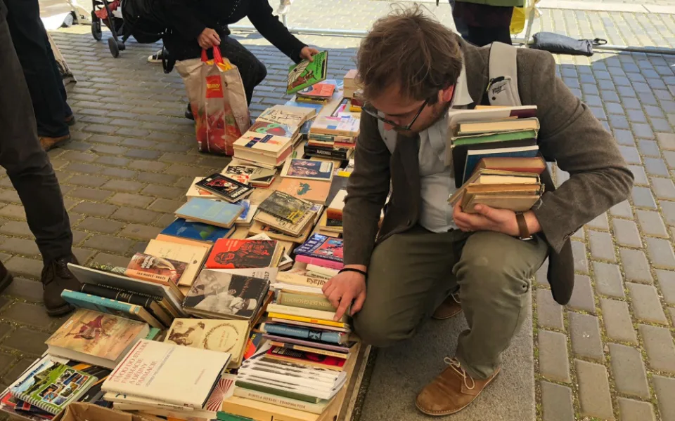 Z budějckého náměstí se stala knihovna. Začal festival Literatura žije
