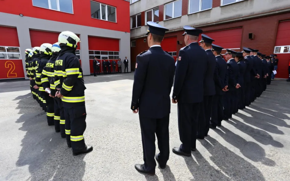 Táborští hasiči mají nové garáže, sklady a učebnu. Náklady byly dvacet čtyři milionů