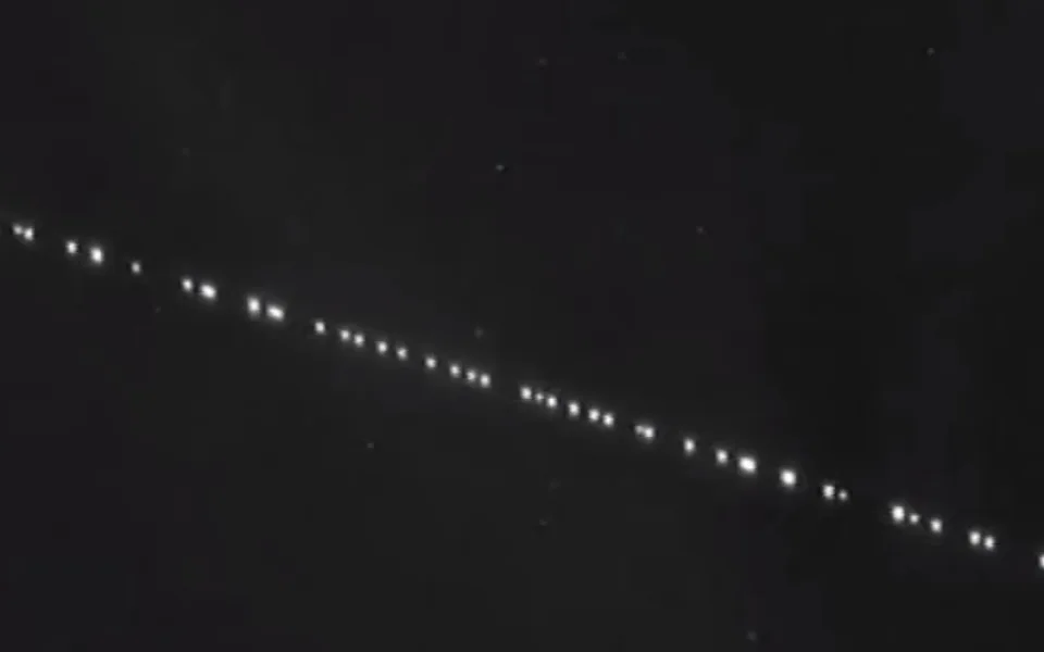 VIDEO: Minulý týden mohli lidé na obloze pozorovat podivná světla