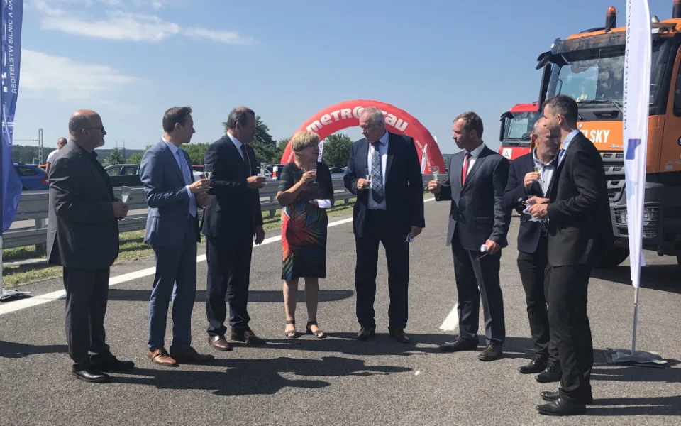 Dálnice z Bošilce do Ševětína je otevřená. Vyšla na 1,24 miliardy korun