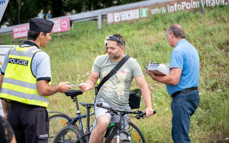 Policisté v Budějcích se dnes zaměřili na cyklisty a jejich bezpečnost