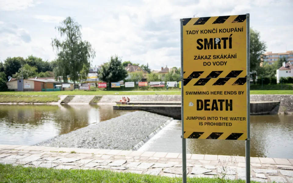 Ročně v Česku utone okolo 180 lidí a podle záchranářů by se v naprosté většině případů dalo těmto obětem předejít.