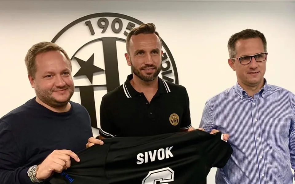 Definitivně potvrzeno! Bývalý reprezentant Sivok se vrací do Dynama.