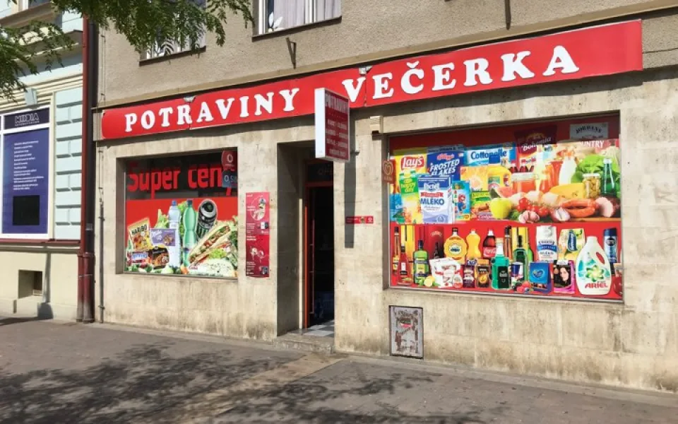 Vizuální smog trápí i Budějce. Regulace reklam není jednoduchá, není ale nemožná