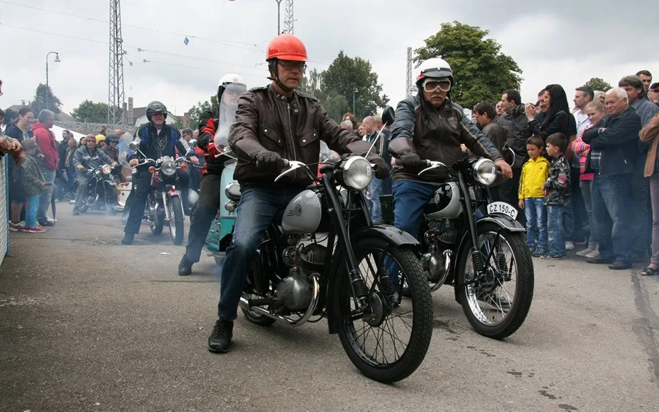 Strakonická ČZ slaví sto let, představila přes 600 motocyklů