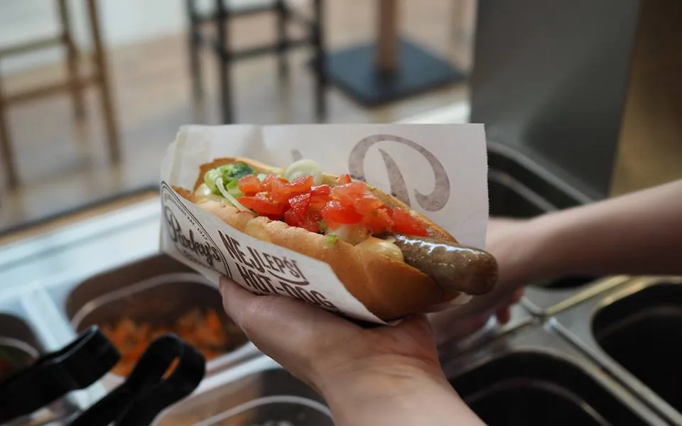 Oblíbený hot dog můžete ochutnat v novém fast foodu Parky's