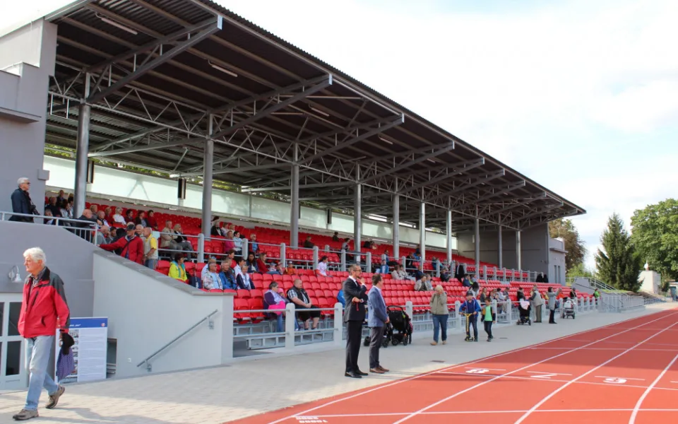 Nová tribuna