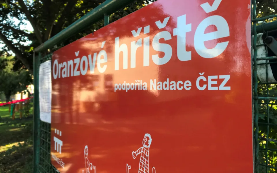 Oranžové hřiště v Netolicích
