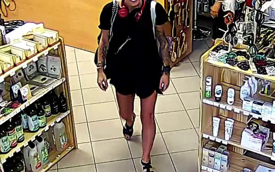 Podezřelá žena