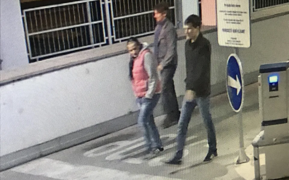 Neznámý vandal zničil závoru, pátrá po něm policie