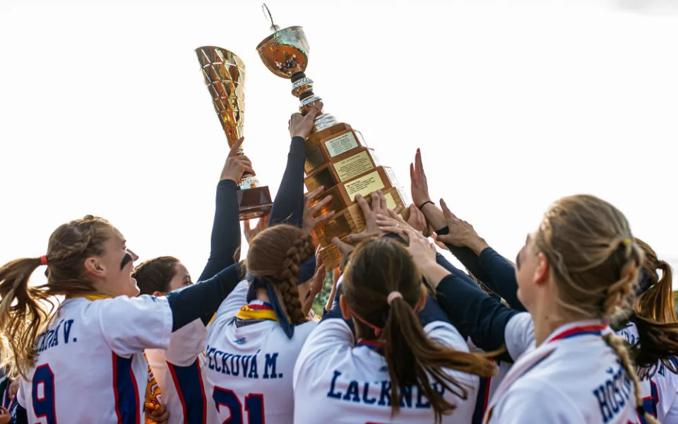Softbalistky z Ledenic ovládly letošní extraligu a získaly zlatý hattrick