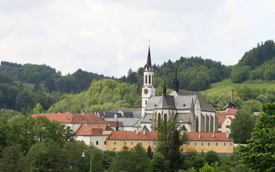 1024px-Klášter_(Vyšší_Brod)_(10)