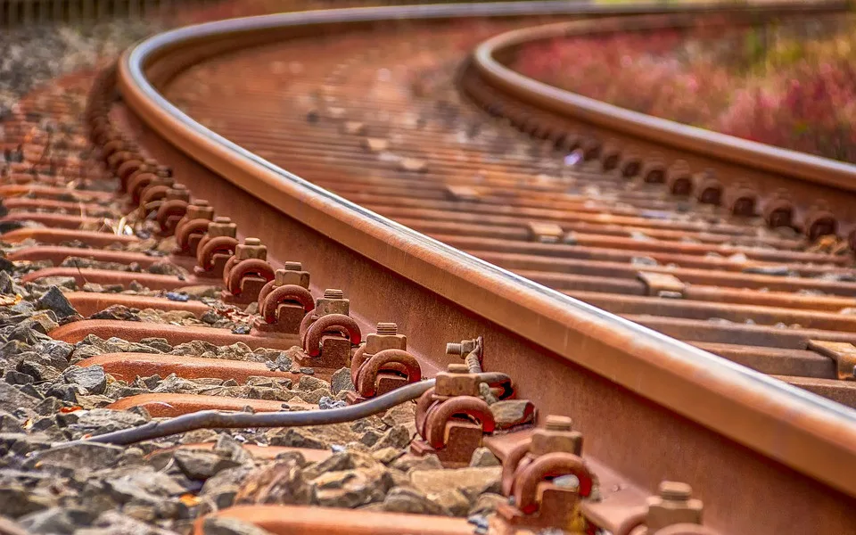 rails-3633518_960_720 (1)