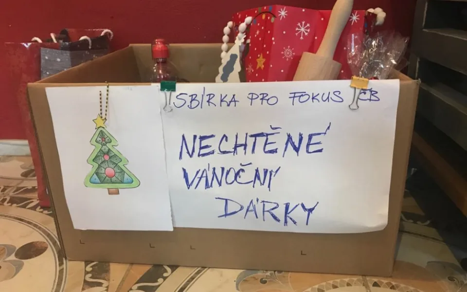 Foto G. Chmelařová Sbírka nechtěných vánočn ich darku 2