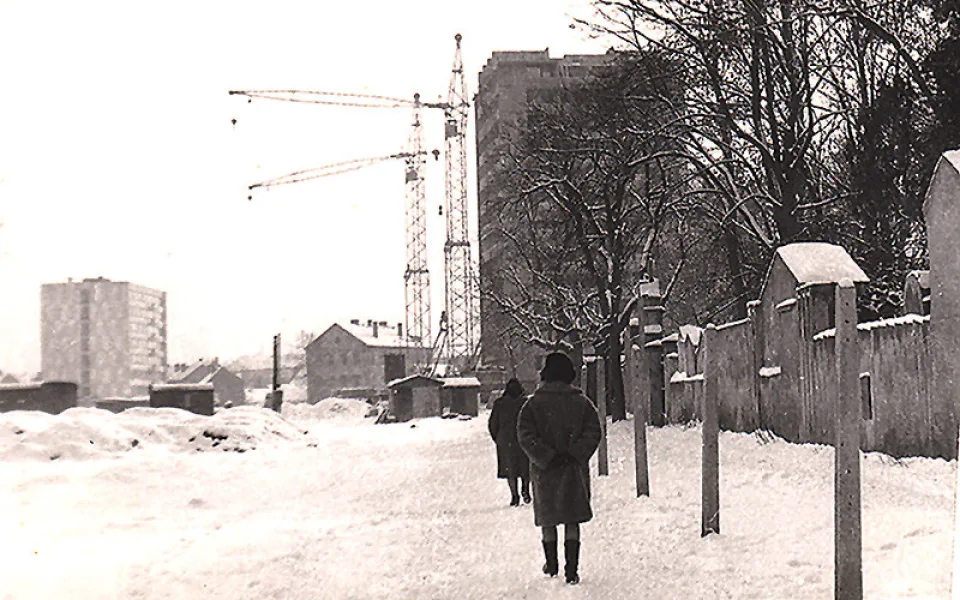 106 - u staroměstského hřbitova v r.1970zk3