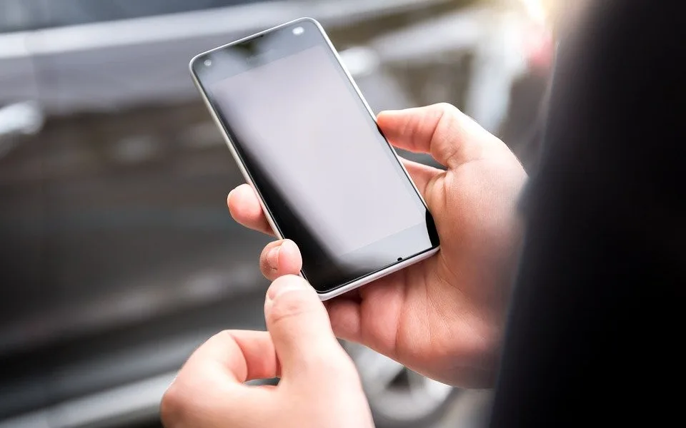 Nová mobilní aplikace E.ON Distribuce upozorní na levný proud, poruchy nebo plánované odstávky