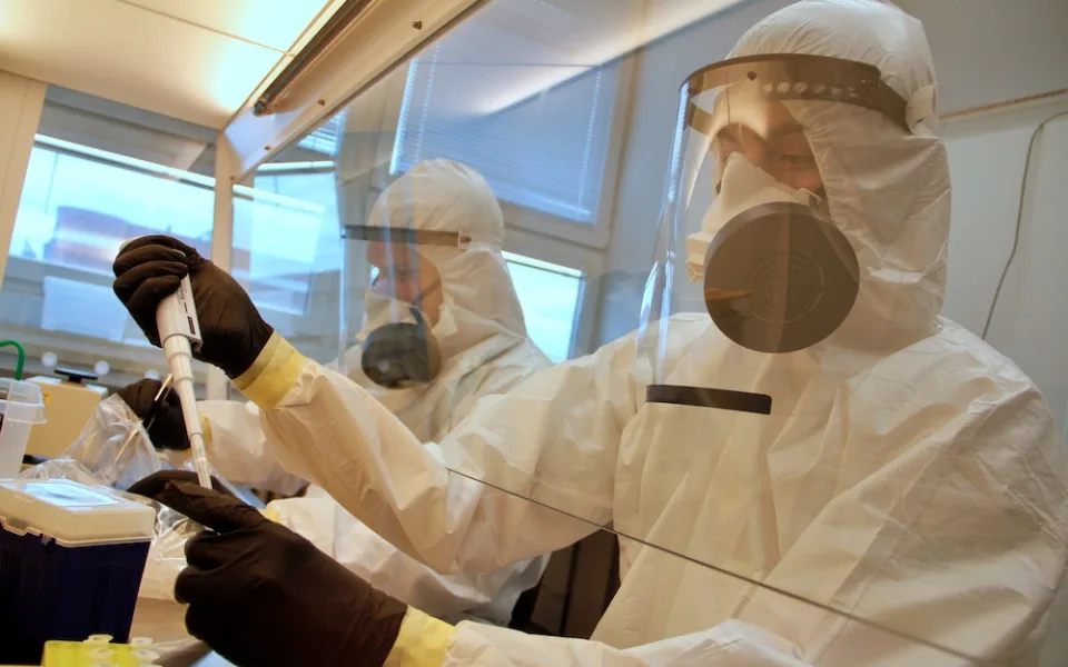 Biologické centrum zvyšuje testovací kapacity o 50 procent, zvládne 150 testů na koronavir denně