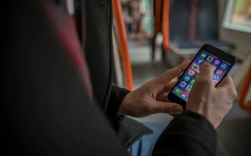 Volání, internet ani televize nefungují. Vodafone postihl masivní výpadek