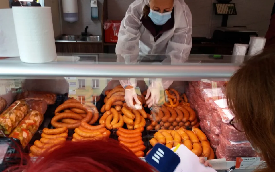 Veterináři se zaměřují na kontroly farmářských trhů, nedostatky zatím zjistili v devíti procentech