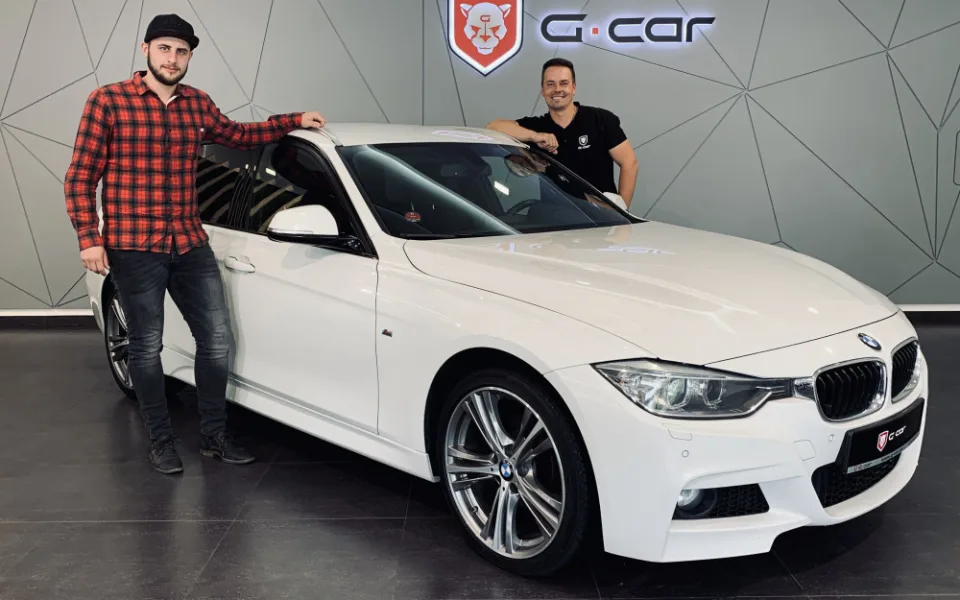 Nádherné, nejen luxusní vozy, exkluzivní financování a 12 let na trhu… To je českobudějovický G-car