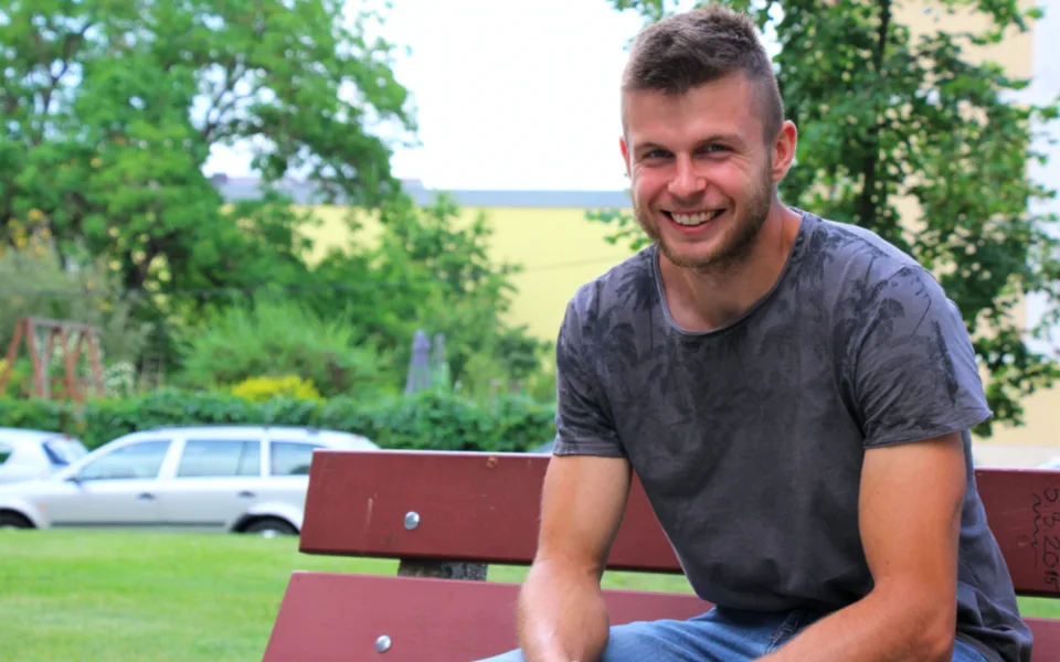 Štěpán Písařík: Natíráme, sekáme trávu, kácíme stromy, stavíme pergoly či terasy. Práce na zahradách nás naplňuje