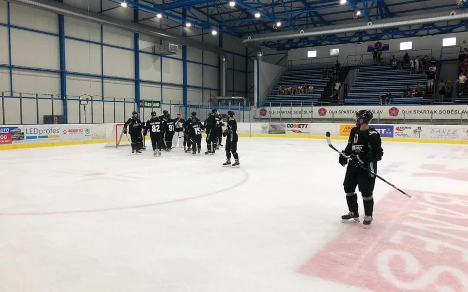Hanzal zlákal do krajské ligy trojici hráčů se zkušenostmi z NHL