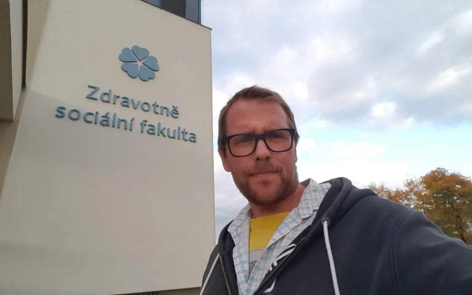 (NE)OBYČEJNÍ: Měl jsem jen dvě možnosti. Život nebo smrt, říká Marek Landa. Abstinuje už šest let a pomáhá i ostatním