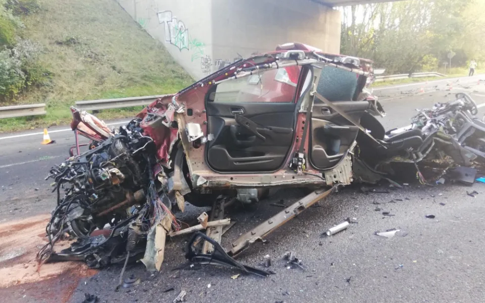 Při tragické nehodě nákladního a osobního auta na Písecku zemřel řidič jednoho z vozů