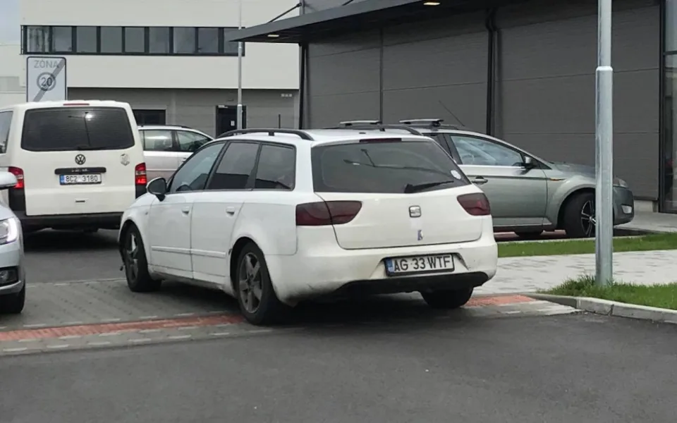 Automobil, kterým se tento víkend pohybují po Budějcích.