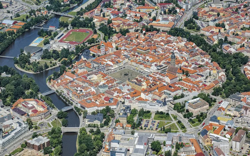 Nová kniha ukáže krásy Českobudějovicka z výšky