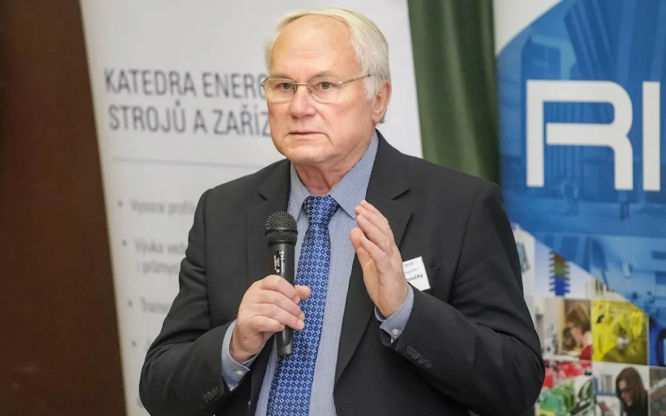 Bývalý ředitel temelínské elektrárny získal státní vyznamenání.