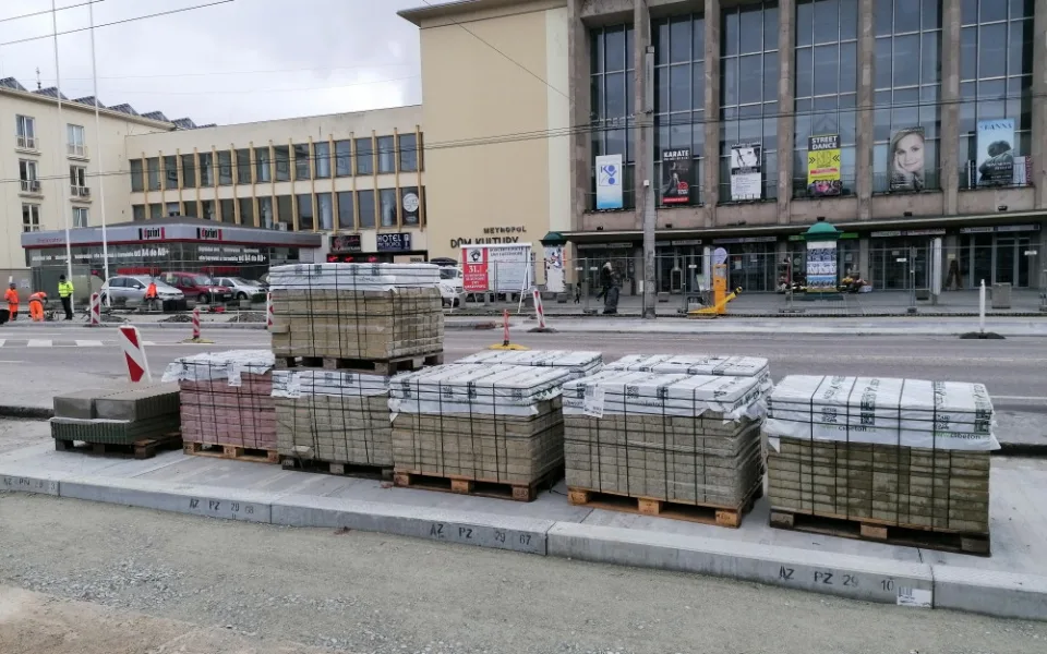 Nové Senovážné náměstí už se rýsuje. Hotovo má být do konce listopadu