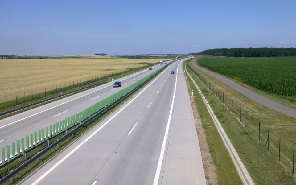 Od prosince mohou lidé kupovat elektronické dálniční známky. Nově mohou nastavit začátek platnosti