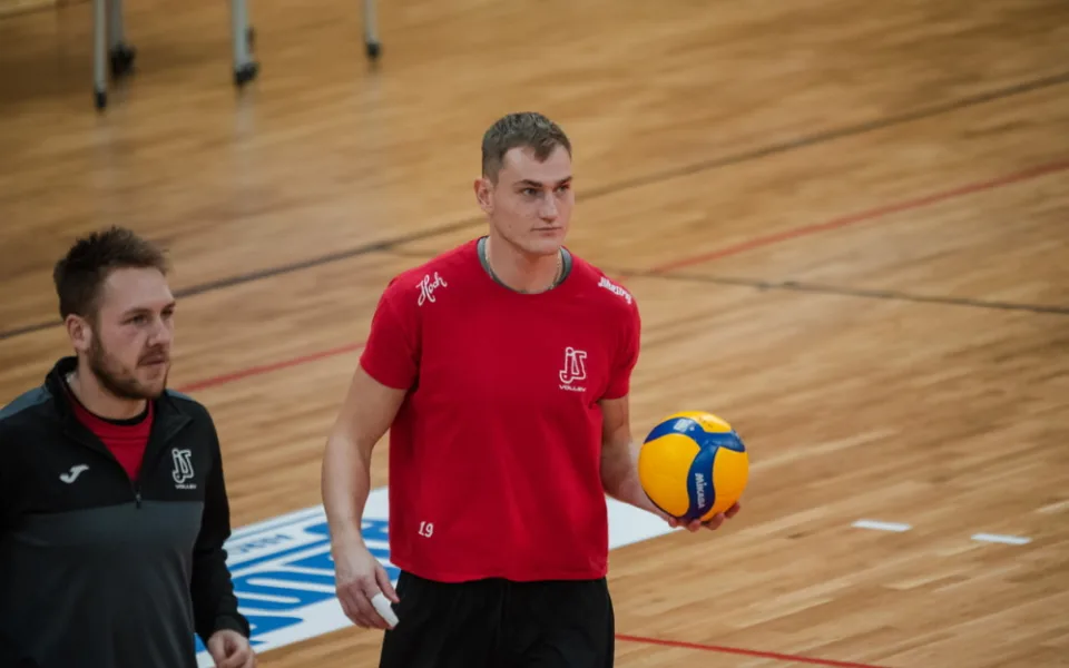 Extraliga by měla pokračovat 14. listopadu. Konečně zase můžeme do práce, pochvaluje si Zmrhal