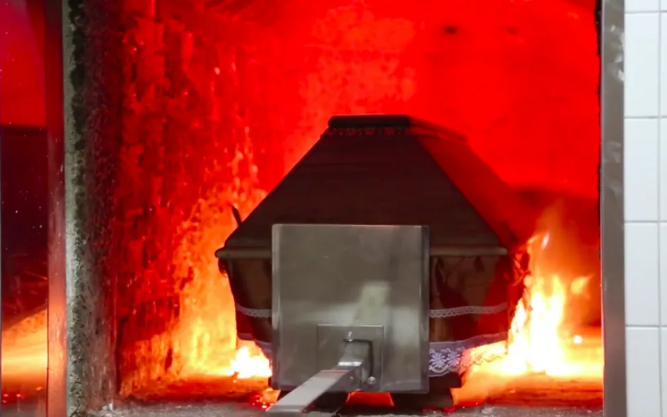 Českobudějovické krematorium přešlo na provoz na tři směny. Zvýšil se i počet obřadů