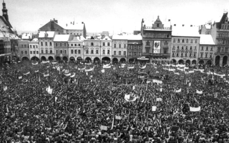 Generální stávka 27. listopadu 1989 na náměstí Přemysla Otakara II.