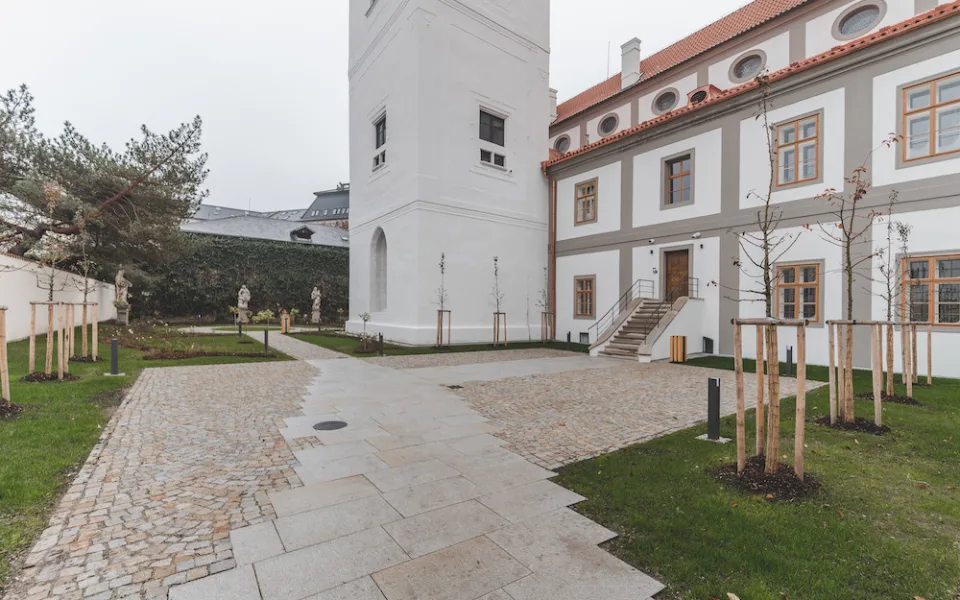 V budějckém klášteře skončila největší obnova od roku 1723. Zahrada se má víc otevřít lidem