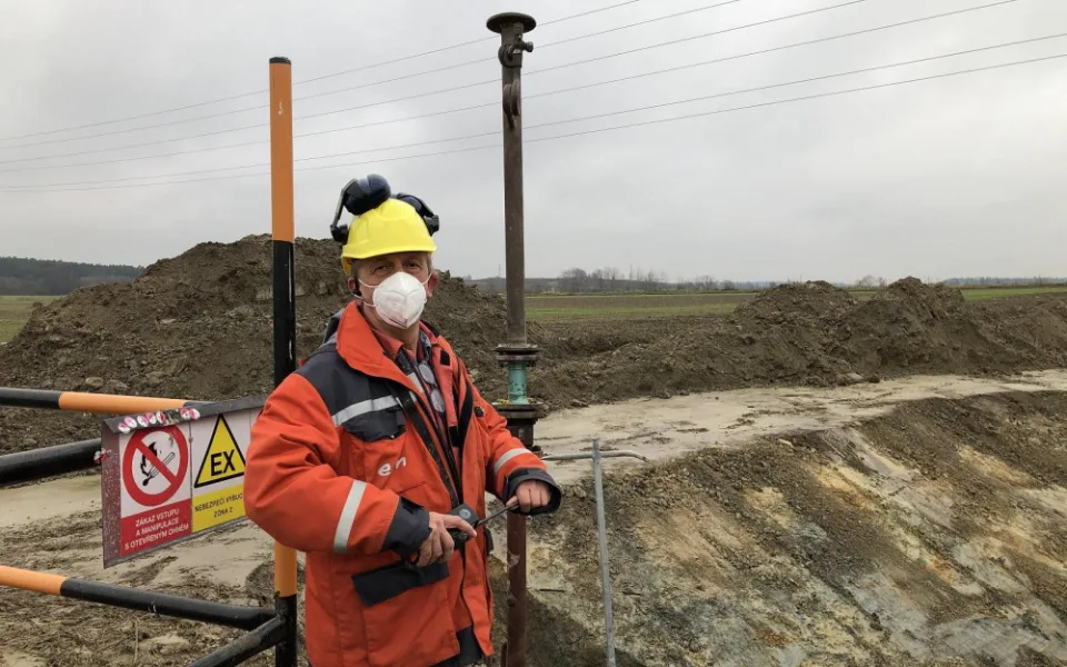 Z Plané do Soběslavi vede nový plynovod. Vznikal unikátní metodou pluhování.