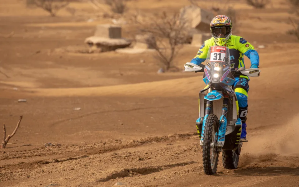 Budějčák Michek vstoupil do Rally Dakar skvěle. V prologu nechal za svými zády i tovární stroje.
