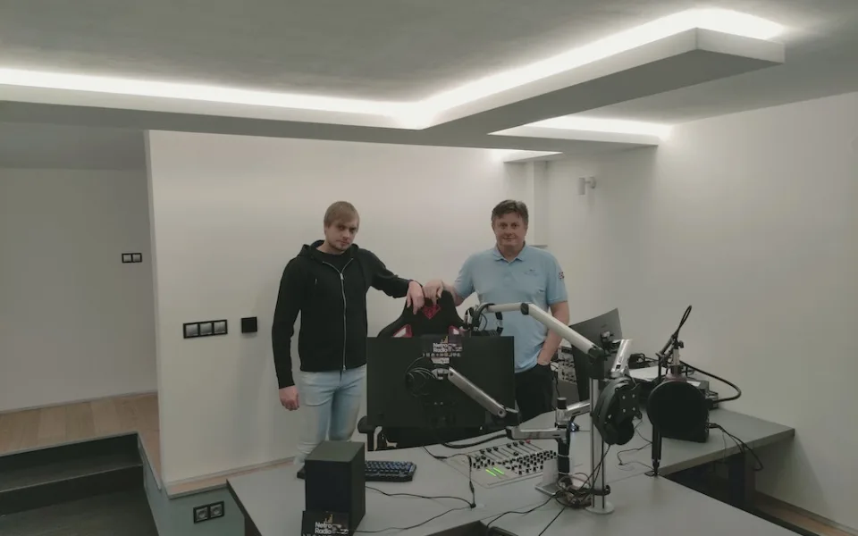 Taneční Netro Life Radio splnilo přání svých posluchačů. Užít si ho nově můžete i na internetu