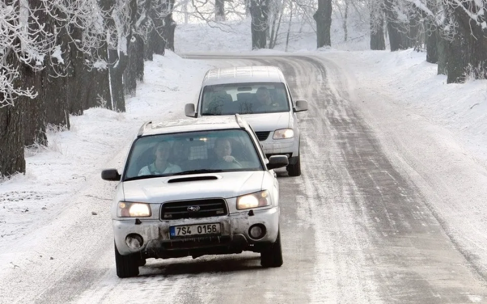 Meteorologové varují před ledovkou. Výstraha platí od dnešního večera.