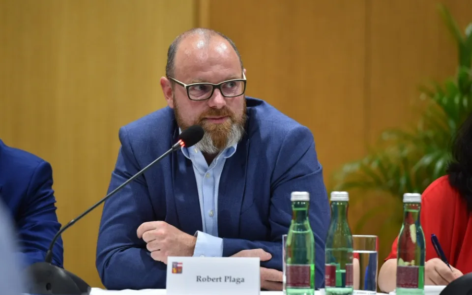 Maturanti by se od března mohli vrátit do škol s testy na covid