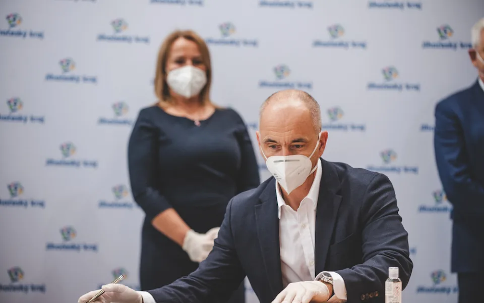 Další kroky zvážíme až po jednání s vládou. Musí nám říct, jak chtějí postupovat, míní Kuba